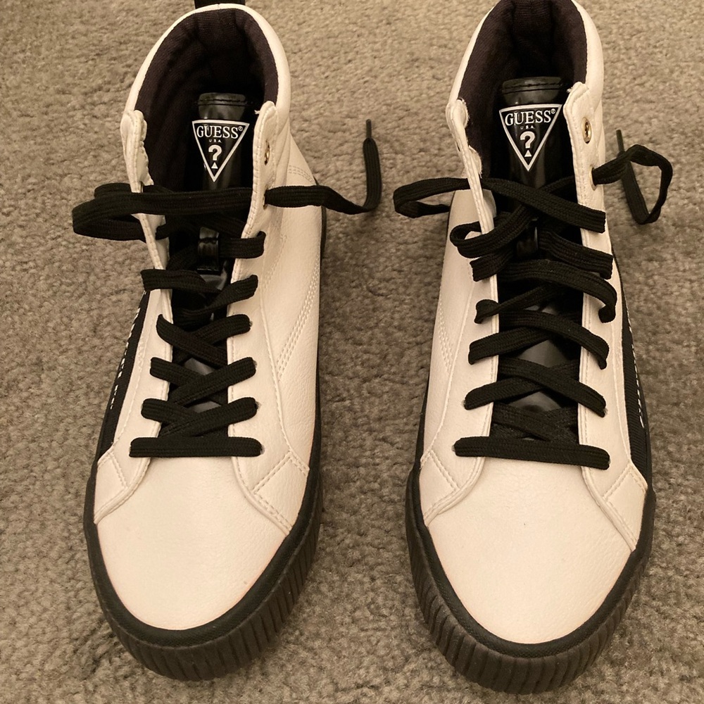GUESS Men's Black and White Sneakers - Picture 2 of 6
